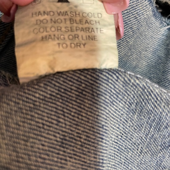 Women Plus Size Long Denim Distressed Jacket! - Picture 11 of 11